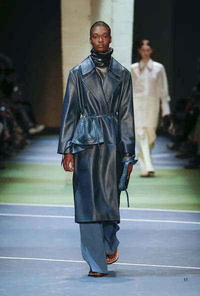 Look 11